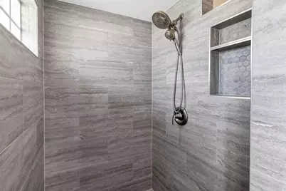 9219 Hanging Moss Drive, Granbury, TX 76049 - Photo 14