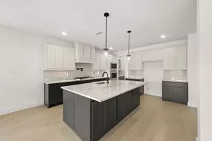 1001 E Hidden Lks Dr, DeSoto, TX 75115 - Photo 10