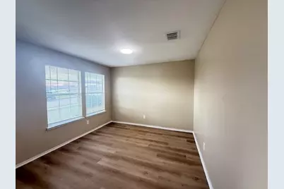 2237 Midbury Drive, Lancaster, TX 75134 - Photo 6