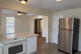 1402 N Commerce St, Fort Worth, TX 76164 - Photo 8