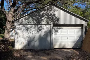2420 Oakwood Terrace, Haltom City, TX 76117 - Photo 4