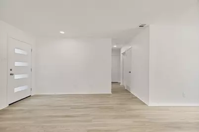 318 Price Drive, Lewisville, TX 75067 - Photo 10