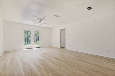 318 Price Drive, Lewisville, TX 75067 - Photo 18