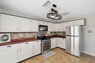 1520 Warwick Dr, Mansfield, TX 76063 - Photo 14