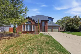 1520 Warwick Dr, Mansfield, TX 76063 - Photo 2