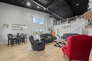 420 Overlook Dr, Cleburne, TX 76033 - Photo 4