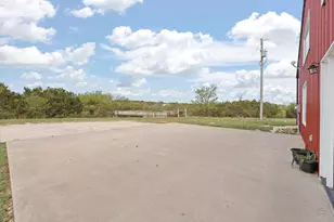 420 Overlook Dr, Cleburne, TX 76033 - Photo 32