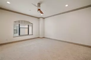 1021 Pavillion St, Dallas, TX 75204 - Photo 10