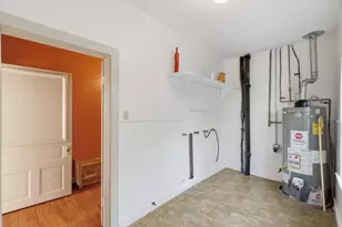 2044 W Oak St, Denton, TX 76201 - Photo 24