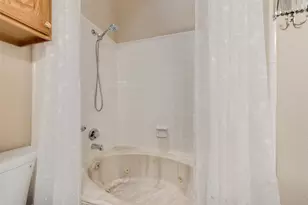 9122 Oak Hollow Dr, Rowlett, TX 75089 - Photo 12