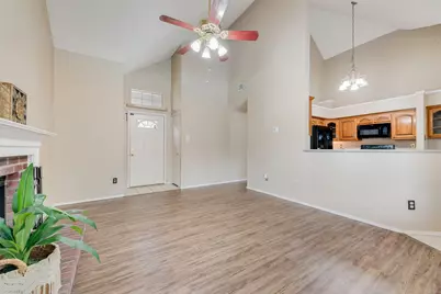 9122 Oak Hollow Drive, Rowlett, TX 75089 - Photo 4