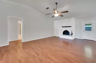 1022 Byron Ln, Arlington, TX 76012 - Photo 18