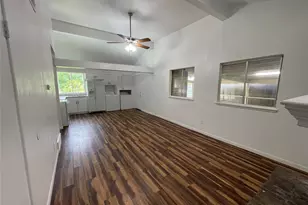 518 W Lovers Ln, Arlington, TX 76010 - Photo 14