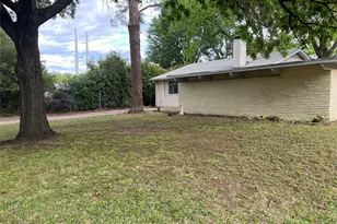 518 W Lovers Ln, Arlington, TX 76010 - Photo 4