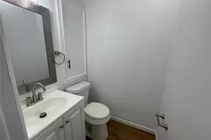 518 W Lovers Ln, Arlington, TX 76010 - Photo 16