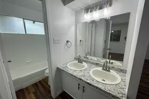 518 W Lovers Ln, Arlington, TX 76010 - Photo 12