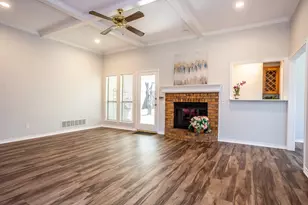 509 Wisterglen Dr, DeSoto, TX 75115 - Photo 4