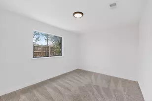 400 Casa Bello Ct, Irving, TX 75062 - Photo 20