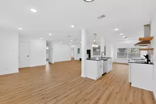 400 Casa Bello Ct, Irving, TX 75062 - Photo 8