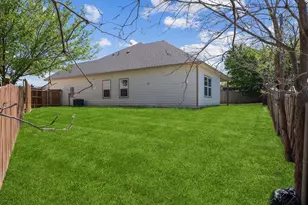 6202 Trinity Creek Dr, Dallas, TX 75217 - Photo 24
