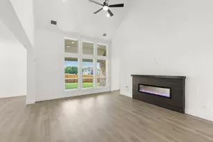 413 Tower St, DeSoto, TX 75115 - Photo 4
