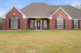 462 Tracy Ln, Fairfield, TX 75840 - Photo 1