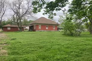 302 S Pearl St, Mart, TX 76664 - Photo 4