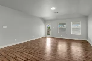 9609 Maryville Ln, Fort Worth, TX 76108 - Photo 8