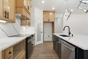 1023 Kane St, Bellmead, TX 76705 - Photo 4