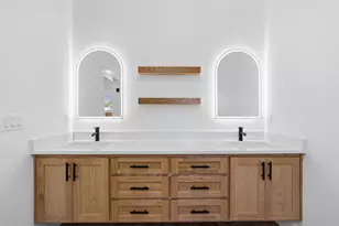 1023 Kane St, Bellmead, TX 76705 - Photo 14