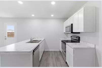 805 Bluffview Drive, Cleburne, TX 76031 - Photo 4