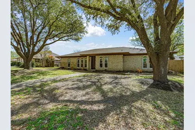 1901 Yorkstown Drive, Ennis, TX 75119 - Photo 2