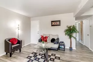 7431 Holly Hill Dr, Dallas, TX 75231 - Photo 4
