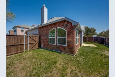1810 Crosshaven Drive, Lewisville, TX 75077 - Photo 12