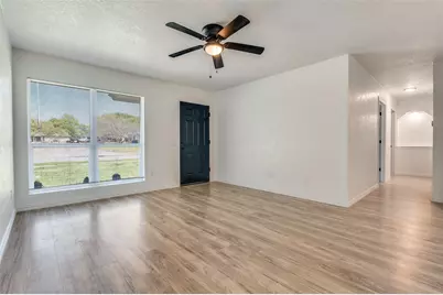 4625 Kyle Drive, Balch Springs, TX 75180 - Photo 4