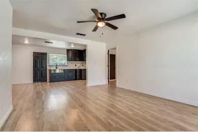 4625 Kyle Drive, Balch Springs, TX 75180 - Photo 6