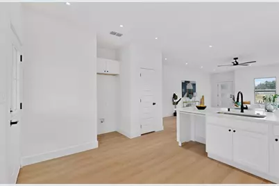 10110 Budtime Lane, Dallas, TX 75217 - Photo 10