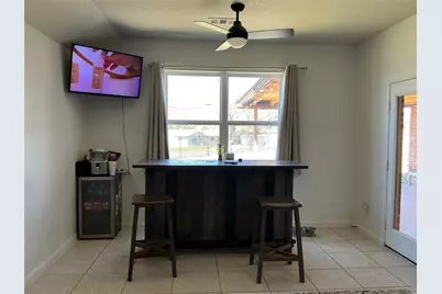 721 Meadow Springs Drive, Glenn Heights, TX 75154 - Photo 4