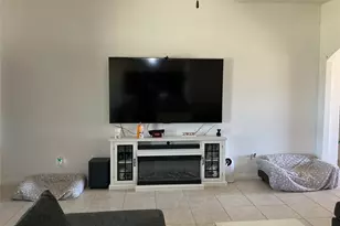 721 Meadow Springs Dr, Glenn Heights, TX 75154 - Photo 2