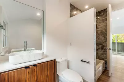 8635 Daytonia Avenue, Dallas, TX 75218 - Photo 12