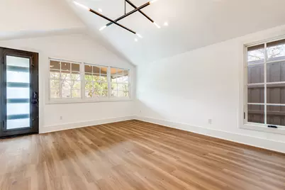 8635 Daytonia Avenue, Dallas, TX 75218 - Photo 2