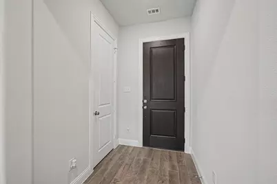 537 Hutchinson Lane, Lewisville, TX 75077 - Photo 6