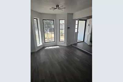 7709 Marlborough Drive W, Fort Worth, TX 76134 - Photo 2