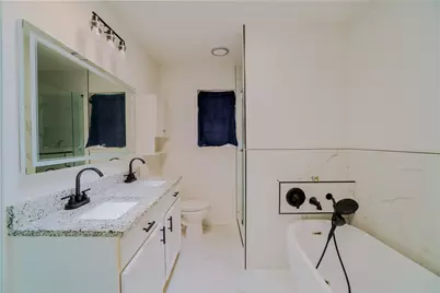 7709 Marlborough Drive W, Fort Worth, TX 76134 - Photo 12