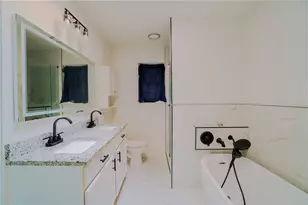 7709 Marlborough Dr W, Fort Worth, TX 76134 - Photo 12