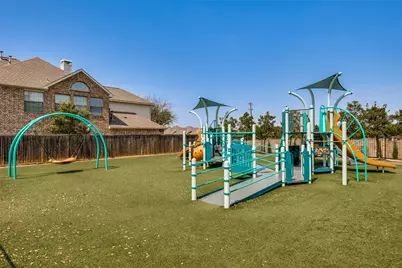 400 S Hampton Court, Lewisville, TX 75056 - Photo 32