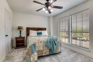 400 S Hampton Ct, Lewisville, TX 75056 - Photo 26
