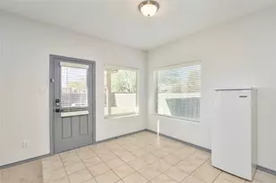 8204 Windsor Forest Dr, Fort Worth, TX 76120 - Photo 10