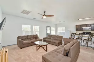 8204 Windsor Forest Dr, Fort Worth, TX 76120 - Photo 6