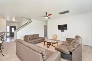 8204 Windsor Forest Dr, Fort Worth, TX 76120 - Photo 4